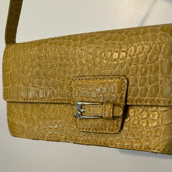 LIZ CLAIBORNE Green Crocodile-Embossed Women's HandBag - Picture 3 of 6